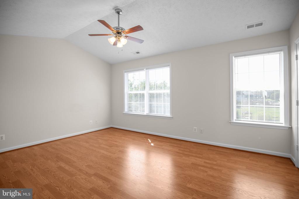 506 KENSINGTON DRIVE