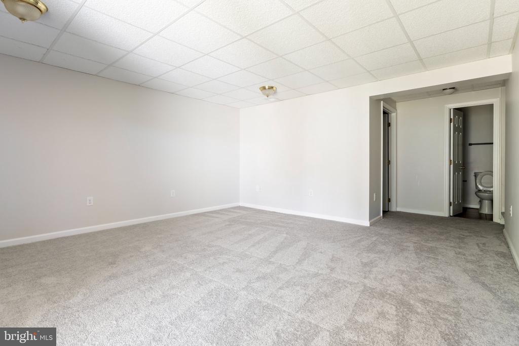 1011 HIGHPOINTE BOULEVARD