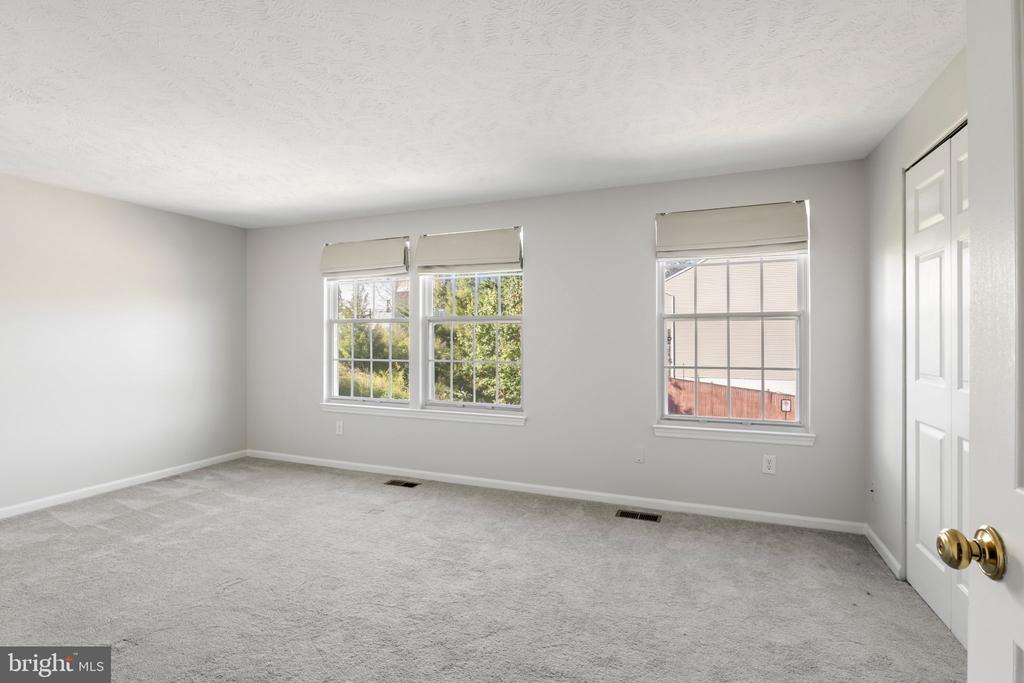 1011 HIGHPOINTE BOULEVARD