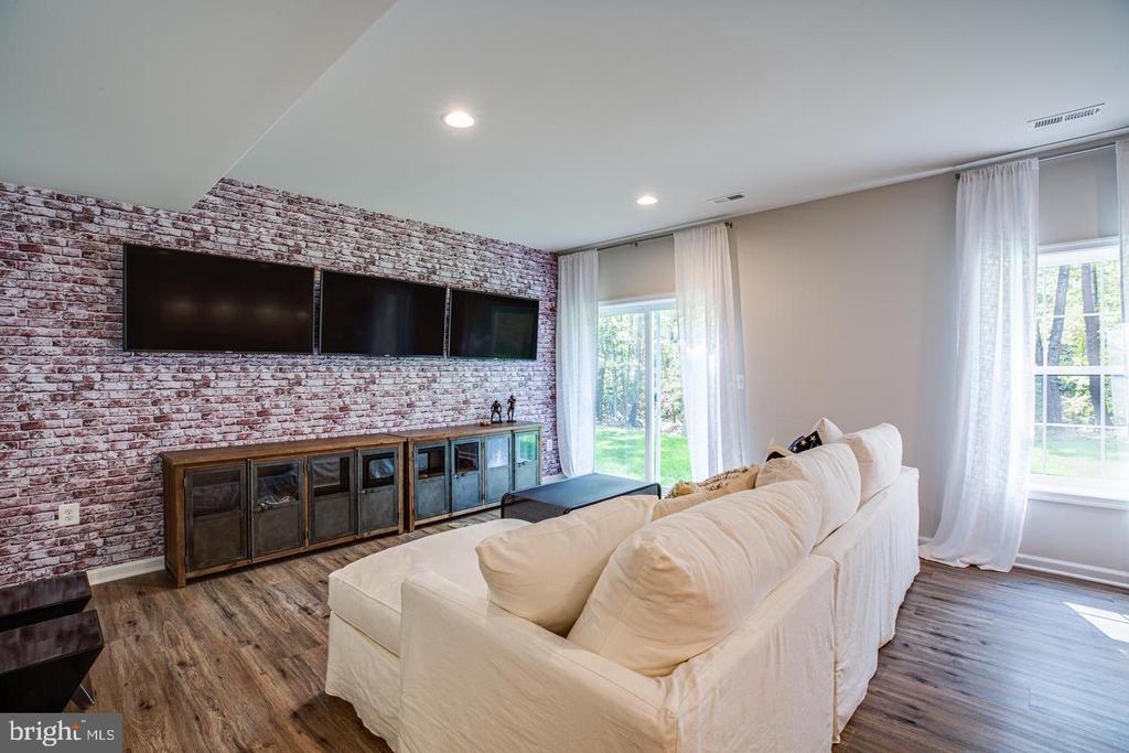 144 FOREST FLOWER DR.