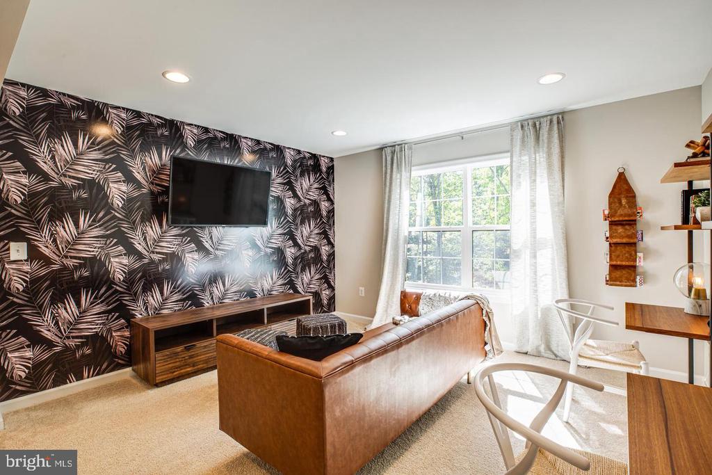 144 FOREST FLOWER DR.