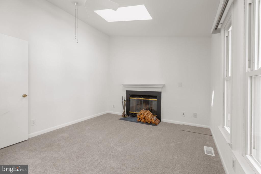 3208 AQUIA DRIVE