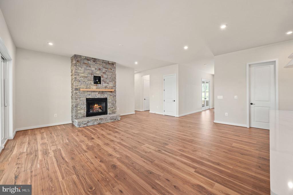 1006 HILBURN CT