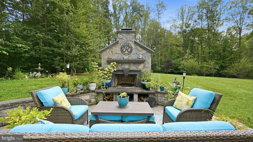 611 HORNBEAM COURT