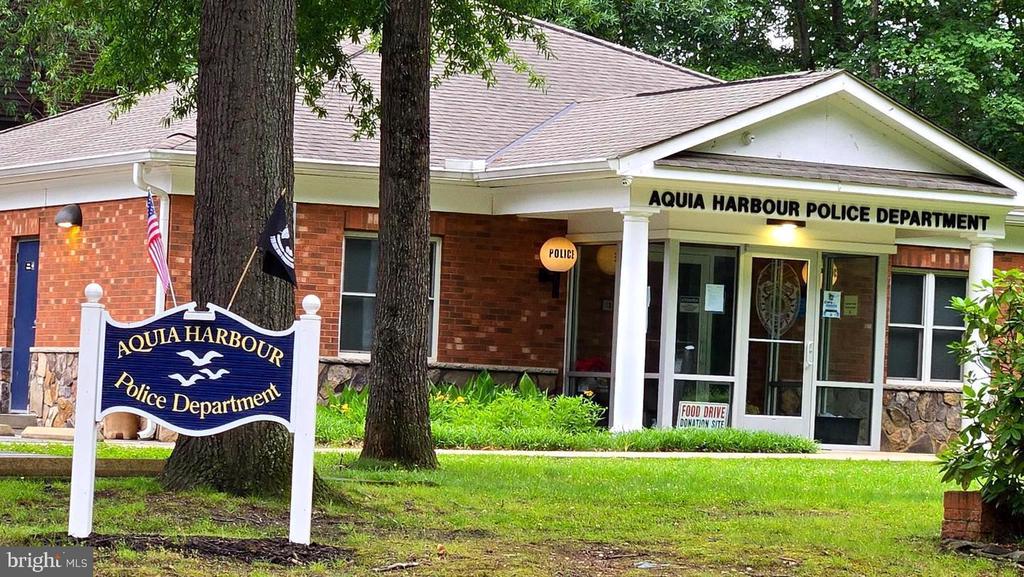 2425 HARPOON DRIVE