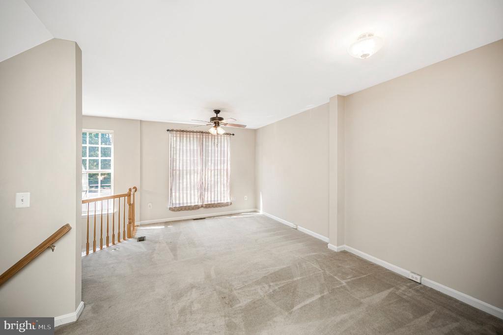 605 GALWAY LANE