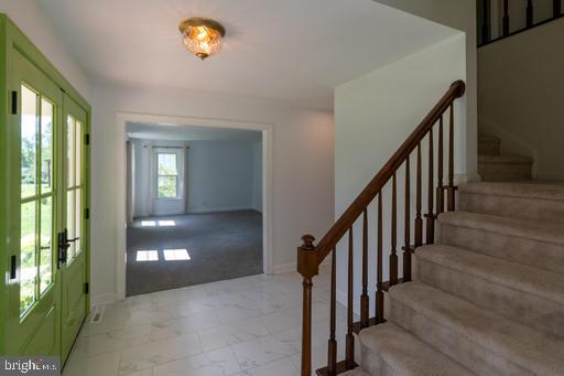 428 INGLESIDE DRIVE