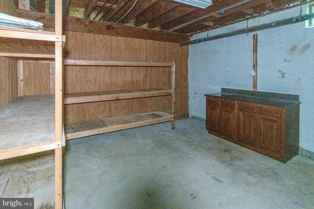428 INGLESIDE DRIVE