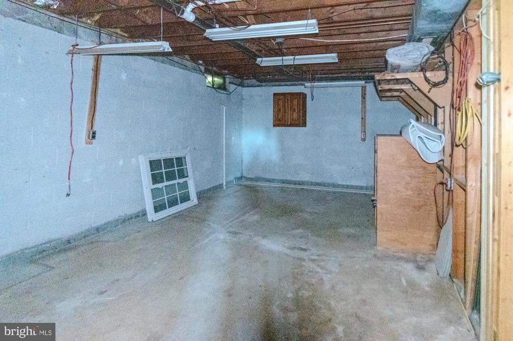 428 INGLESIDE DRIVE