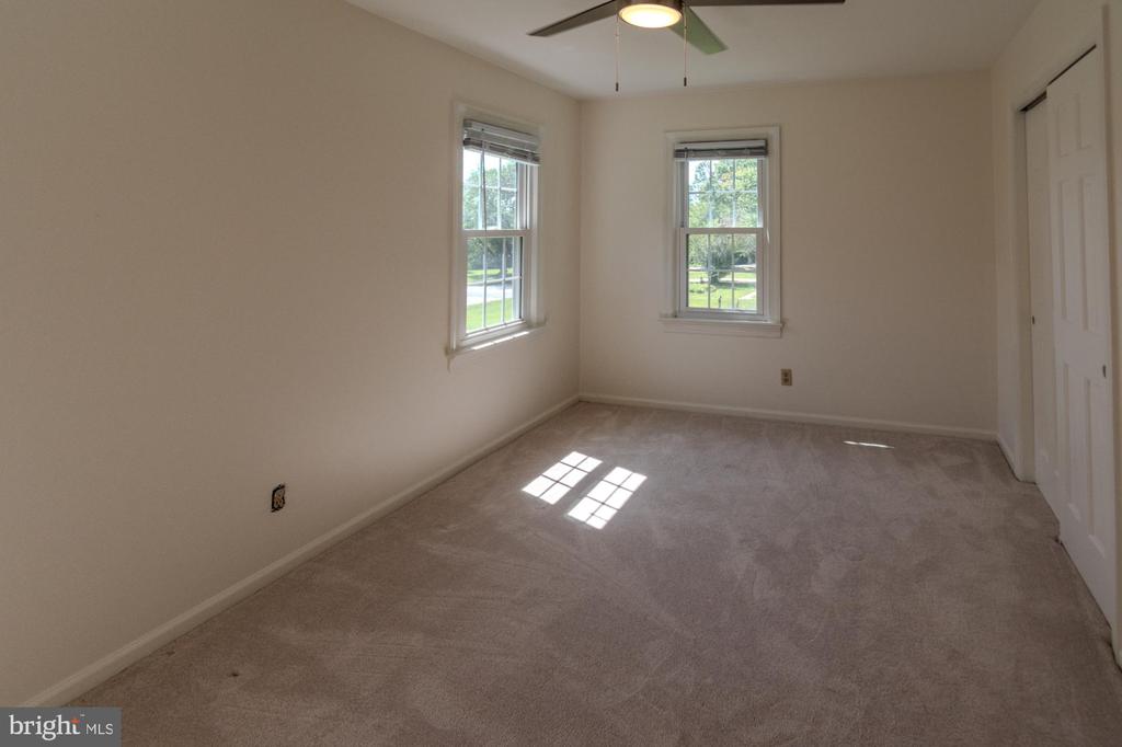 428 INGLESIDE DRIVE