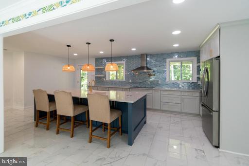 428 INGLESIDE DRIVE