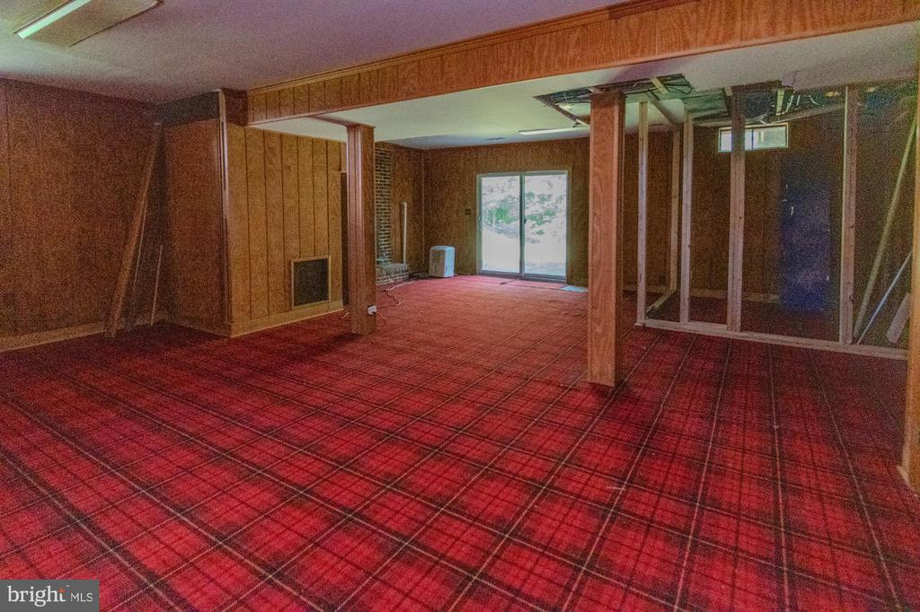 428 INGLESIDE DRIVE