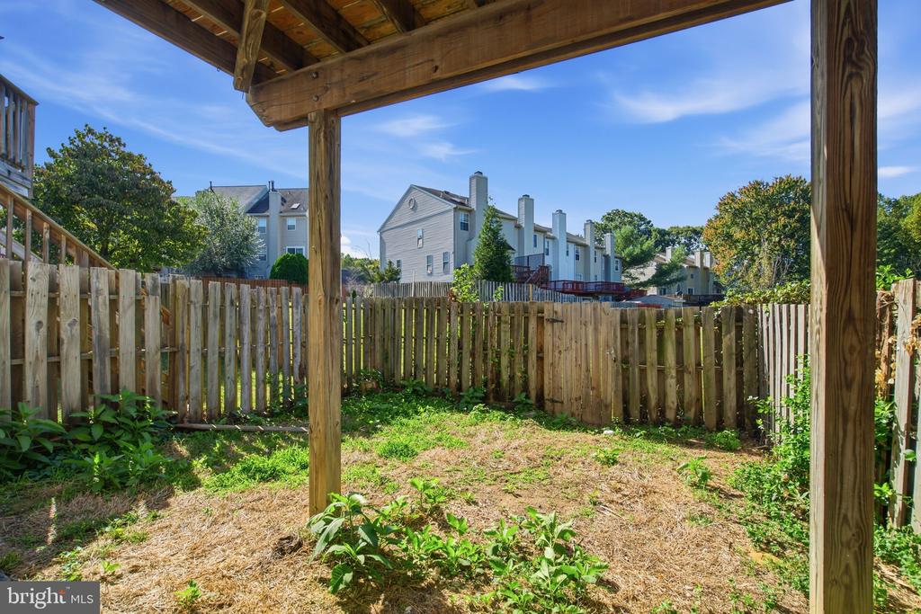 104 STAFFORD GLEN COURT