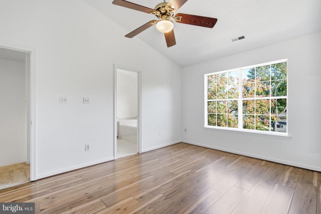 104 STAFFORD GLEN COURT