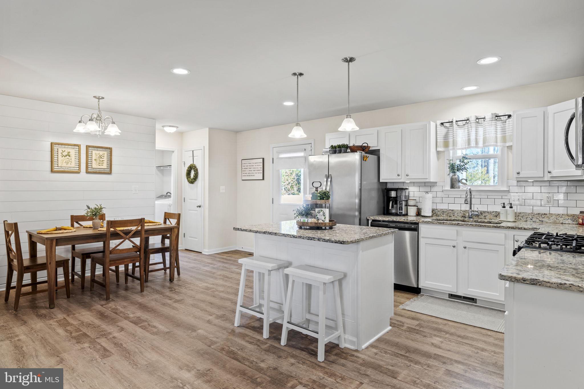 92 RUSTIC LN