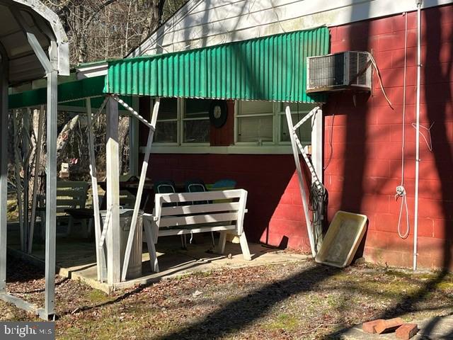 2895 POMONA ROAD