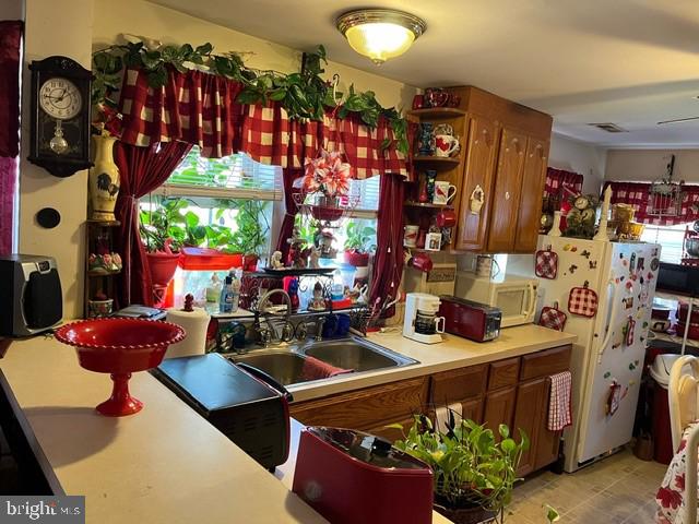 2895 POMONA ROAD