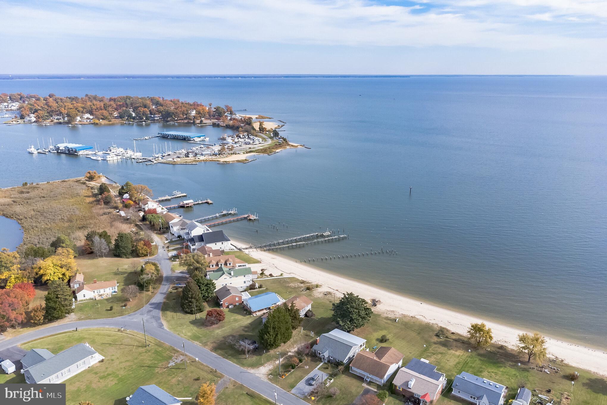 465 SHORE DRIVE
