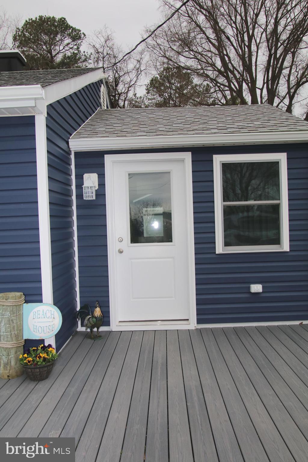 465 SHORE DRIVE
