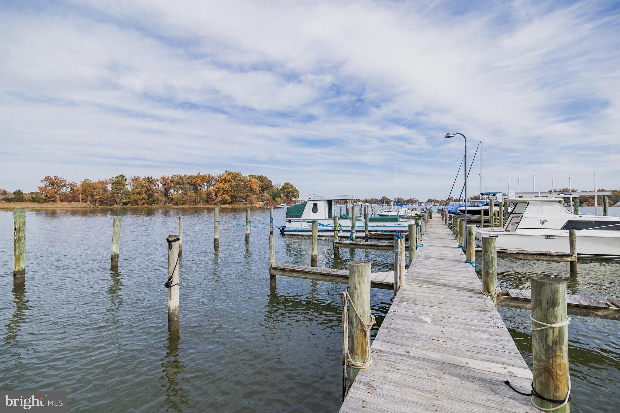 465 SHORE DRIVE