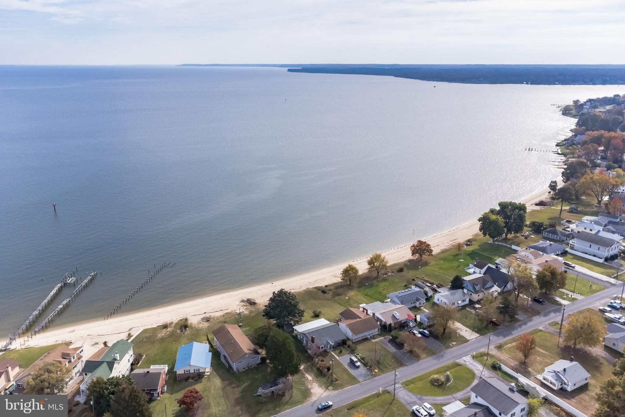 465 SHORE DRIVE