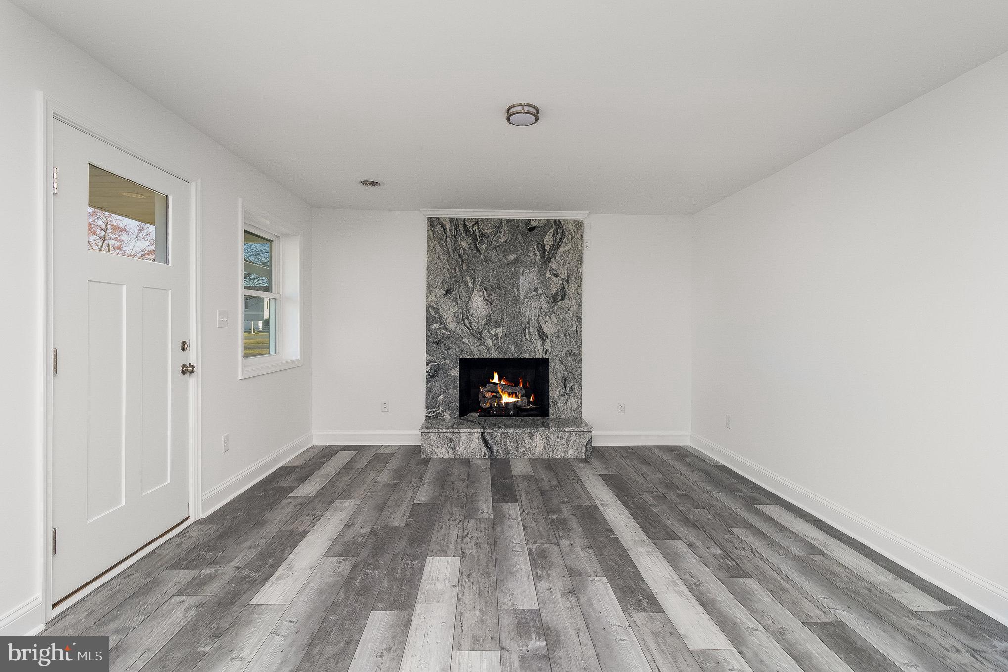 465 SHORE DRIVE