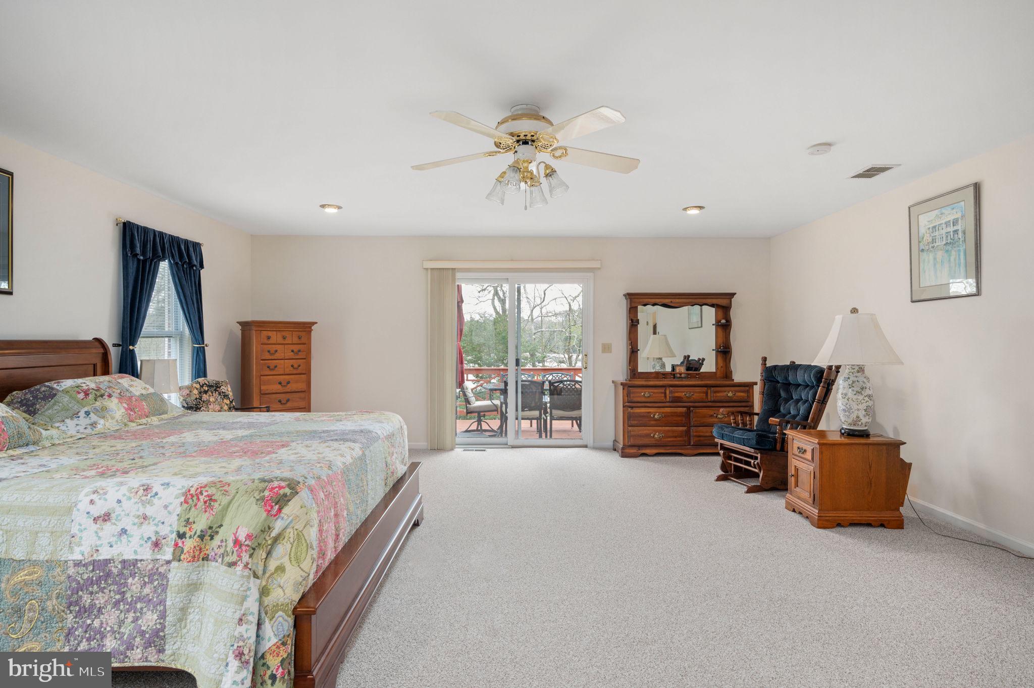 444 SWAN POINT LANE