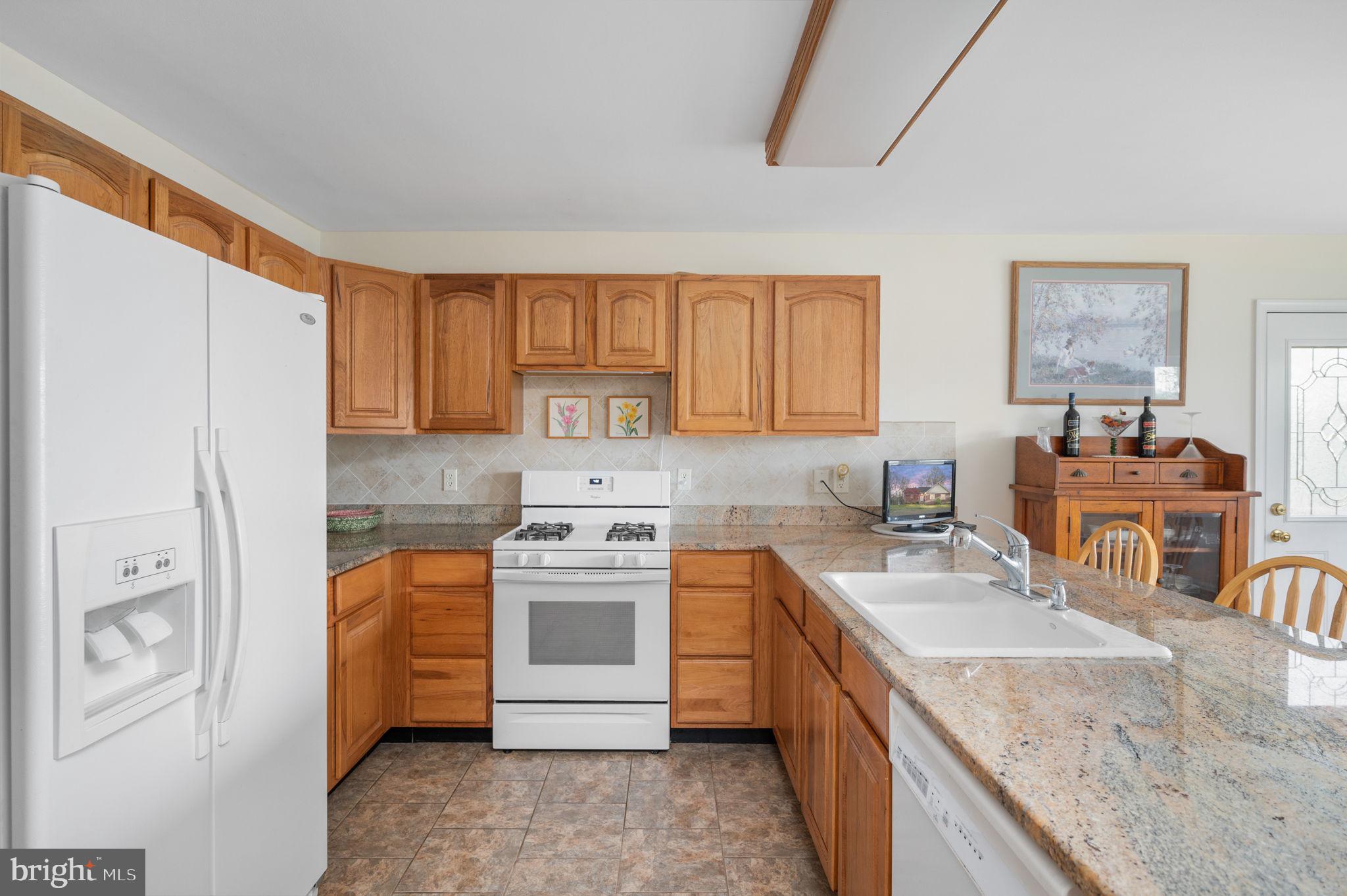 444 SWAN POINT LANE