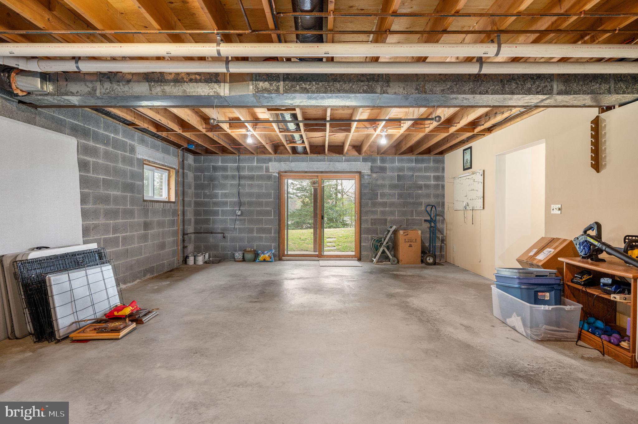 444 SWAN POINT LANE