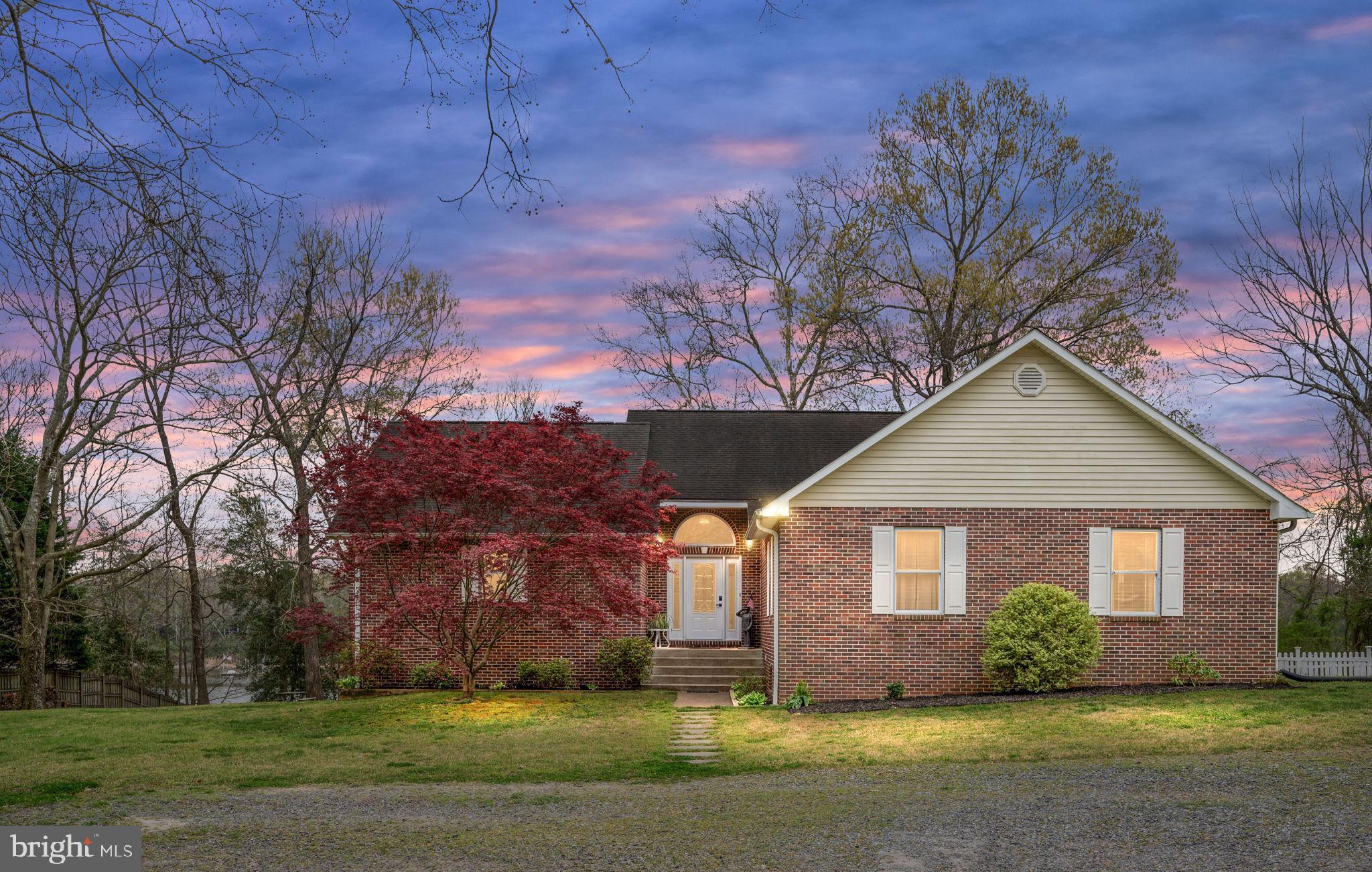 444 SWAN POINT LANE