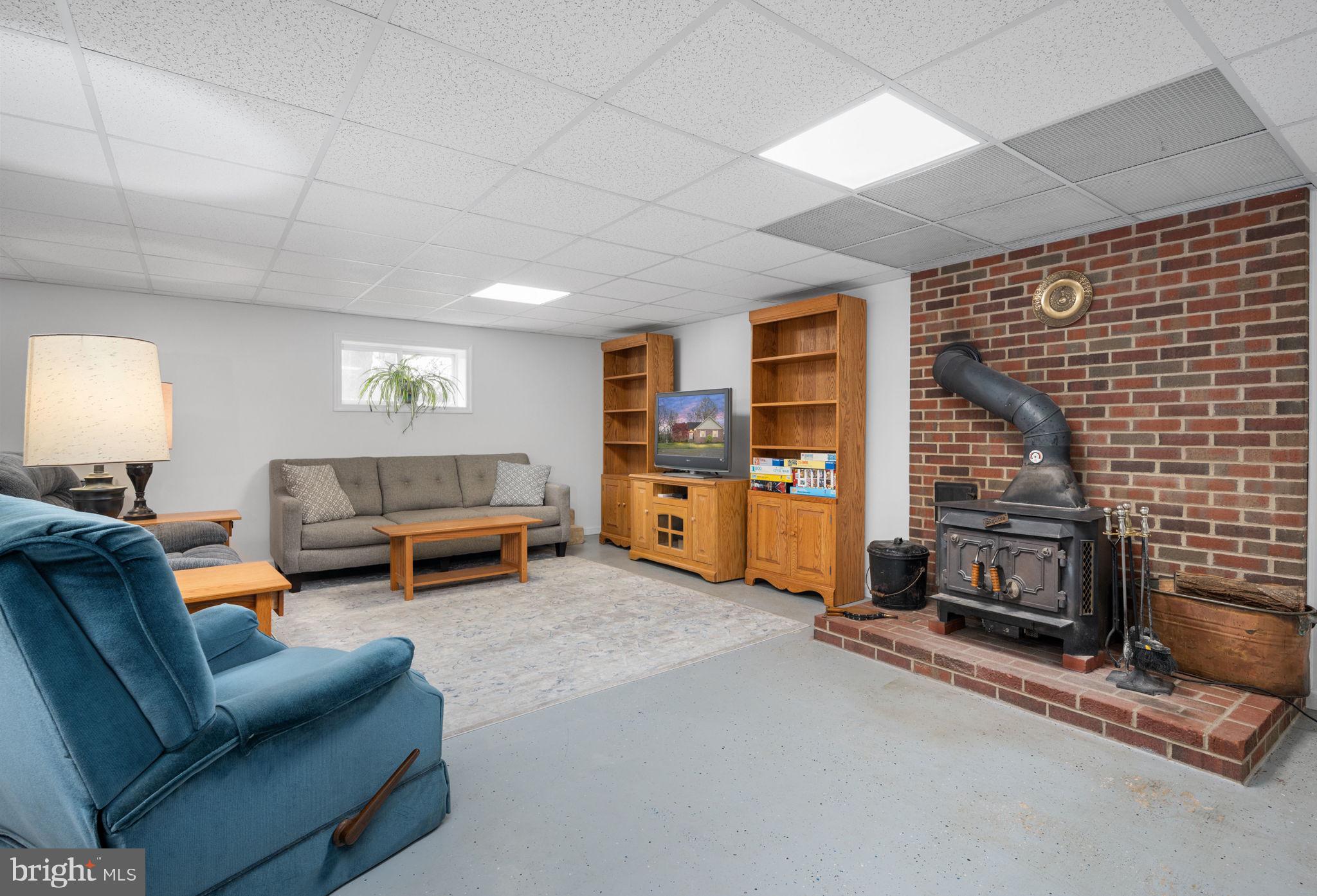 444 SWAN POINT LANE
