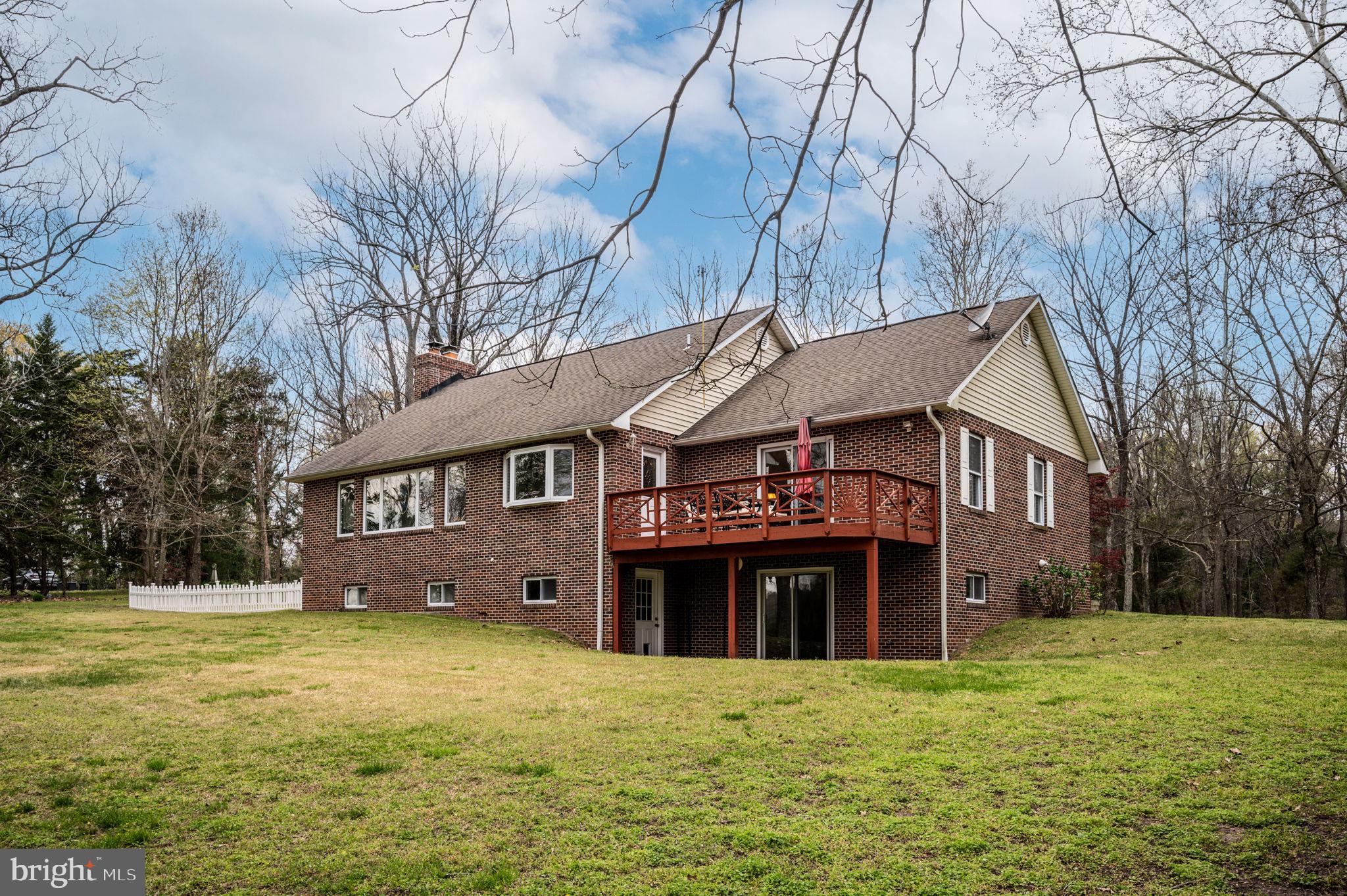 444 SWAN POINT LANE