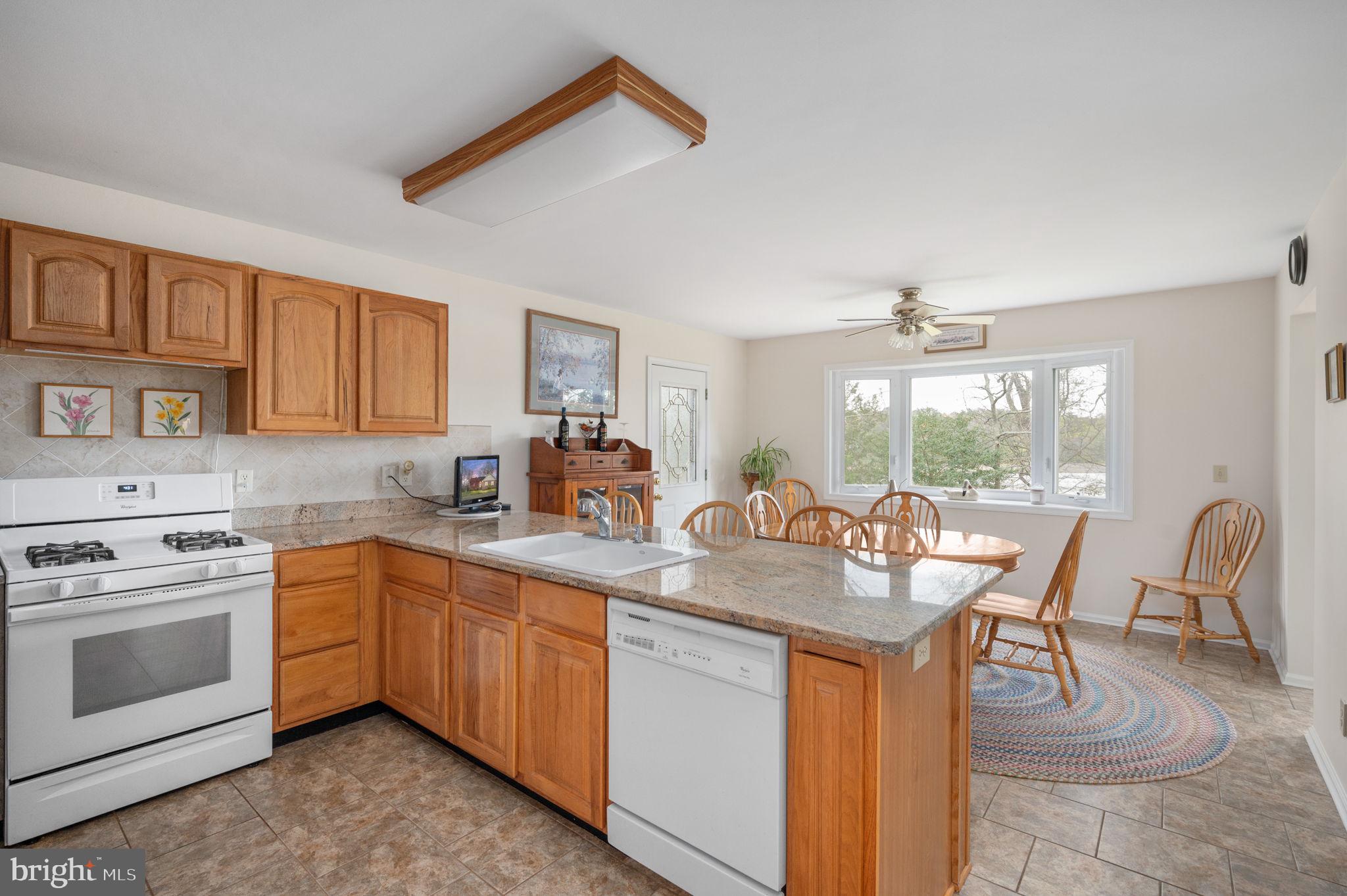 444 SWAN POINT LANE