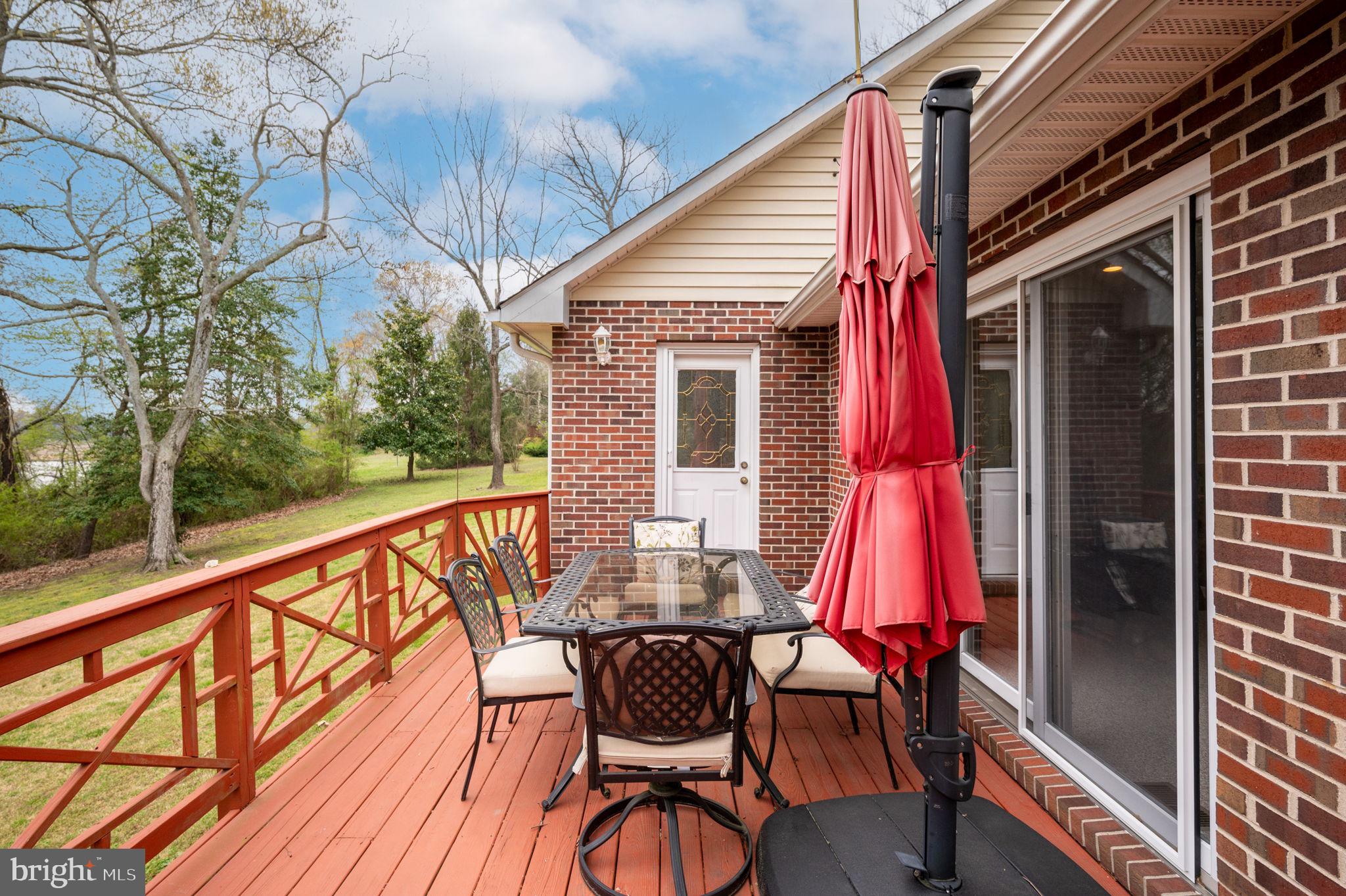 444 SWAN POINT LANE