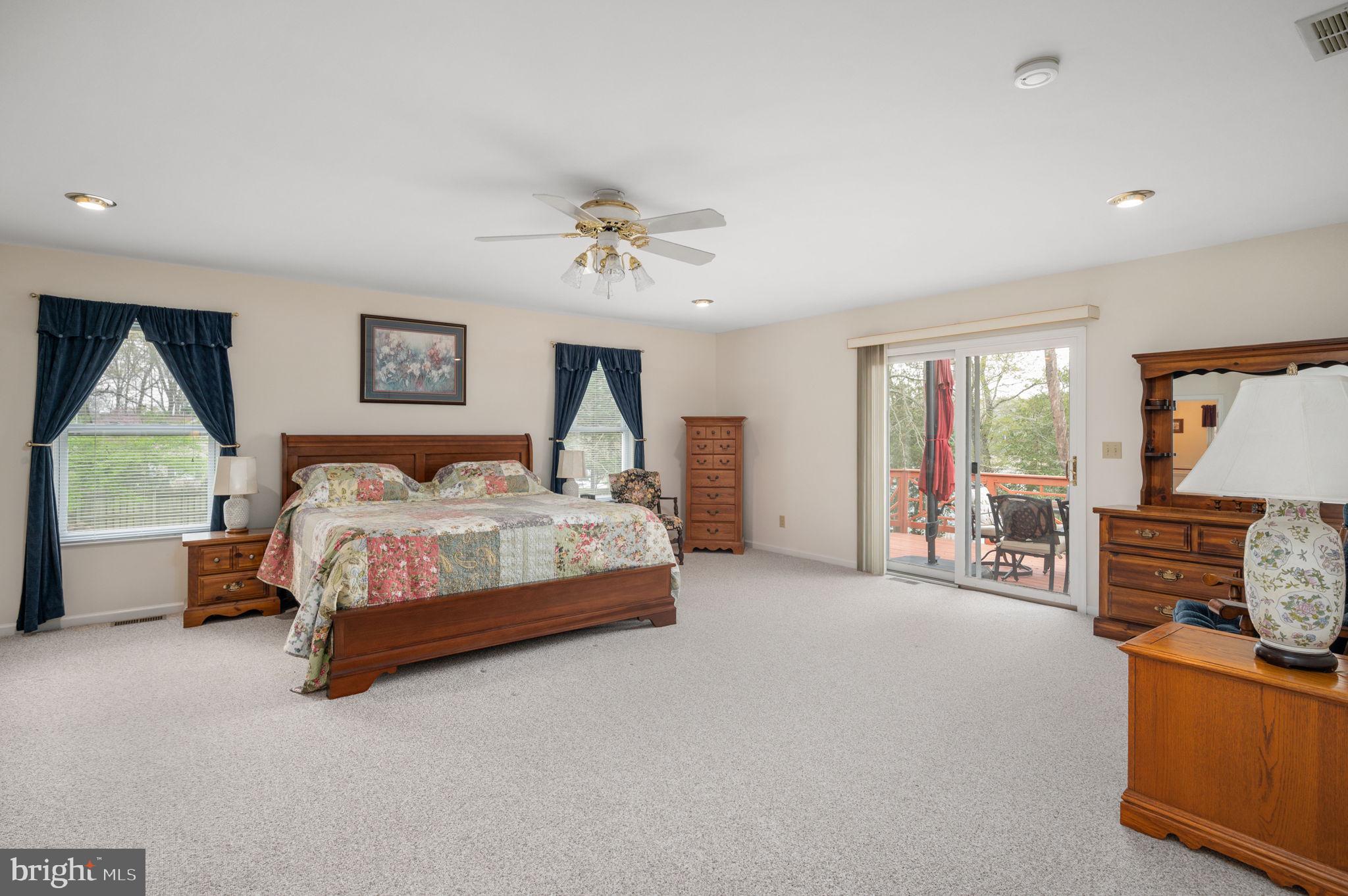 444 SWAN POINT LANE