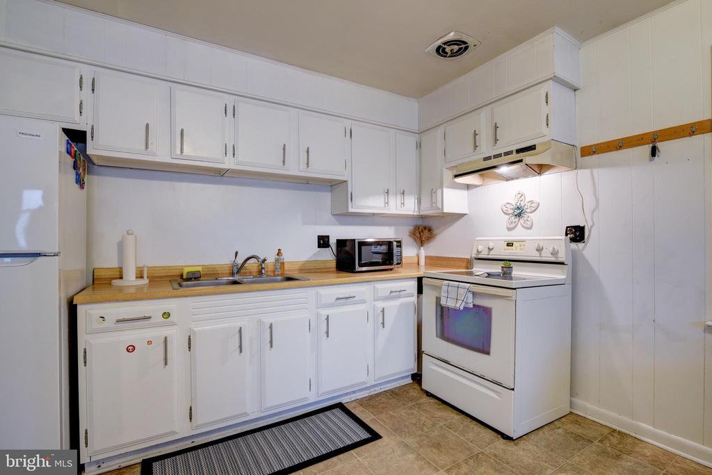 1119 MCKINNEY BLVD