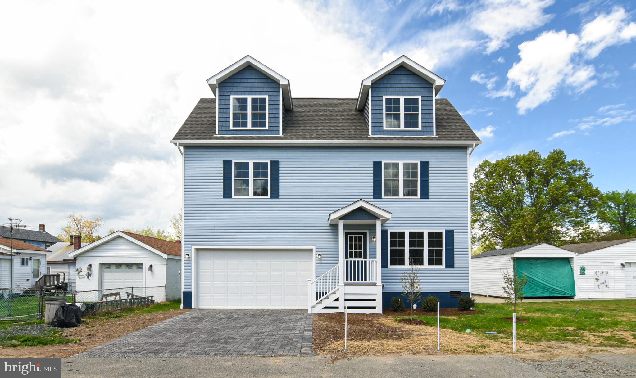 211 HAMILTON STREET
