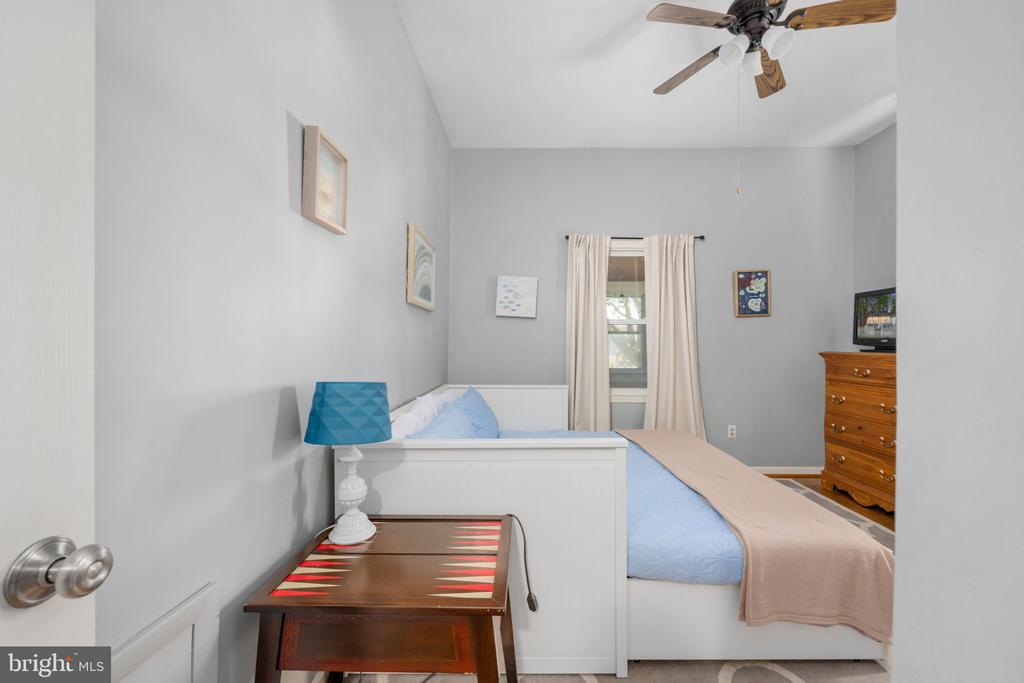 132 3RD ST