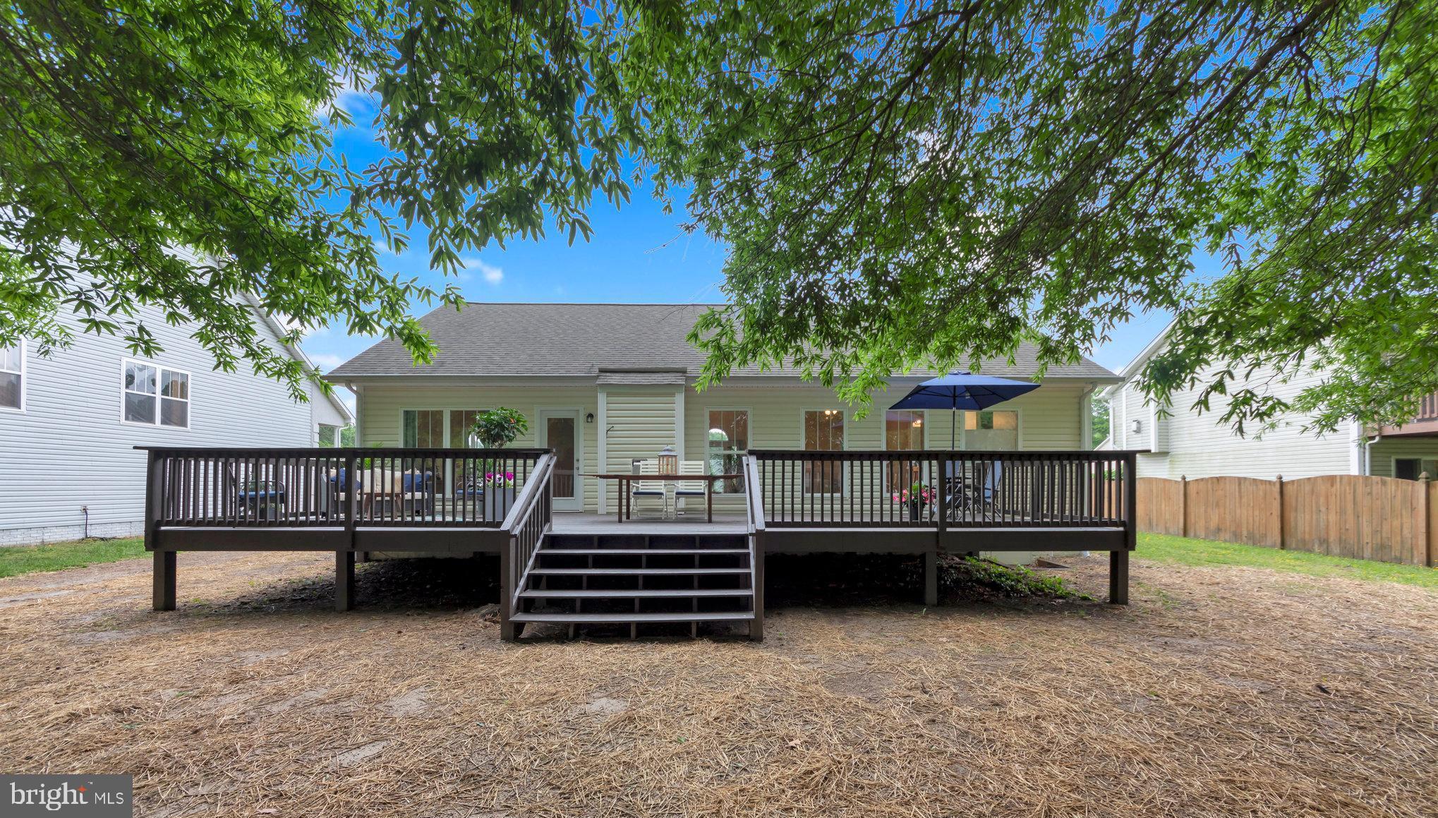 225 DOGWOOD AVENUE