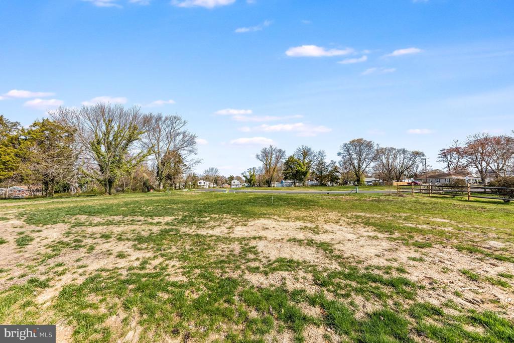 Lot 3 - 300 LYNNHAVEN