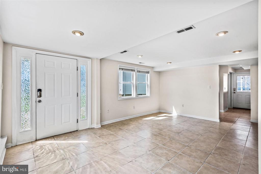 117 BANCROFT AVENUE