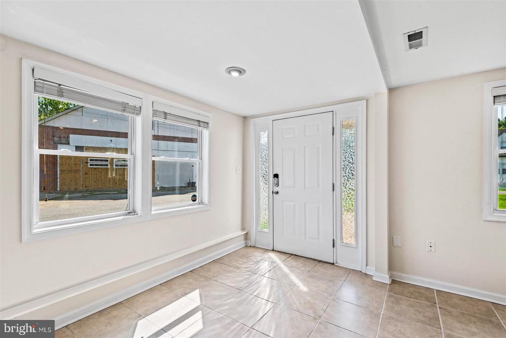 117 BANCROFT AVENUE