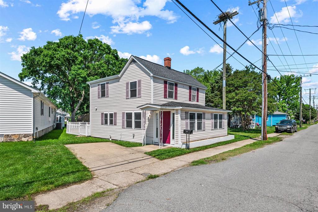 117 BANCROFT AVENUE