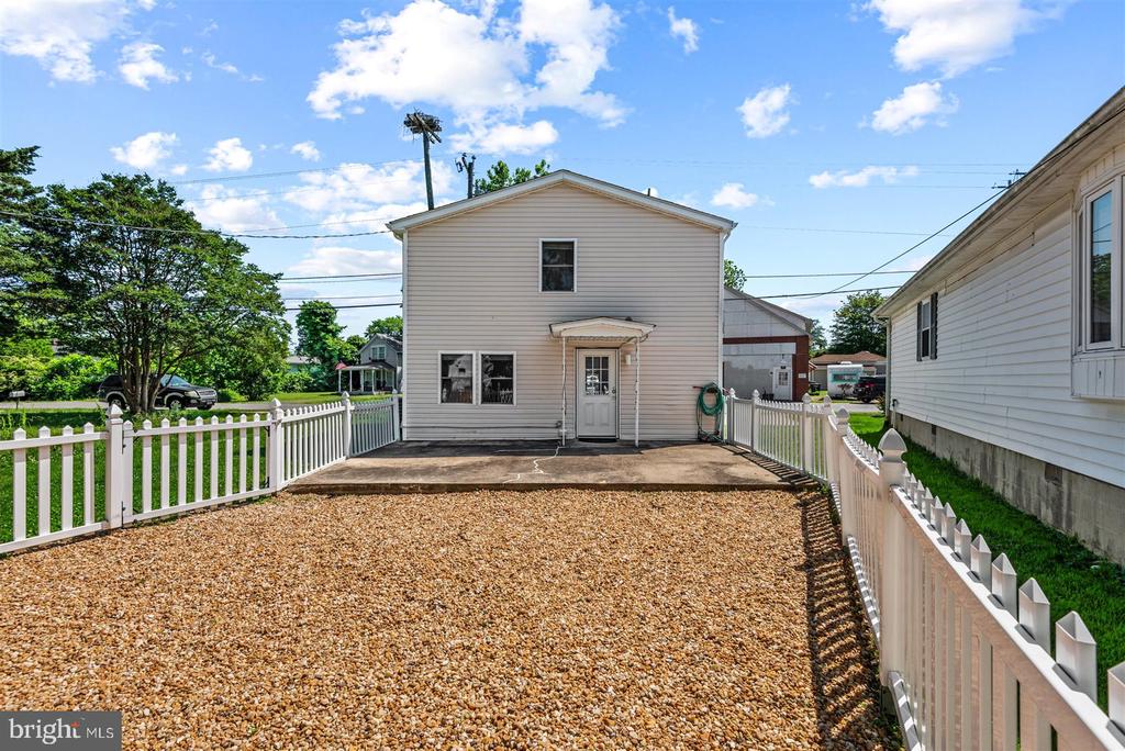 117 BANCROFT AVENUE