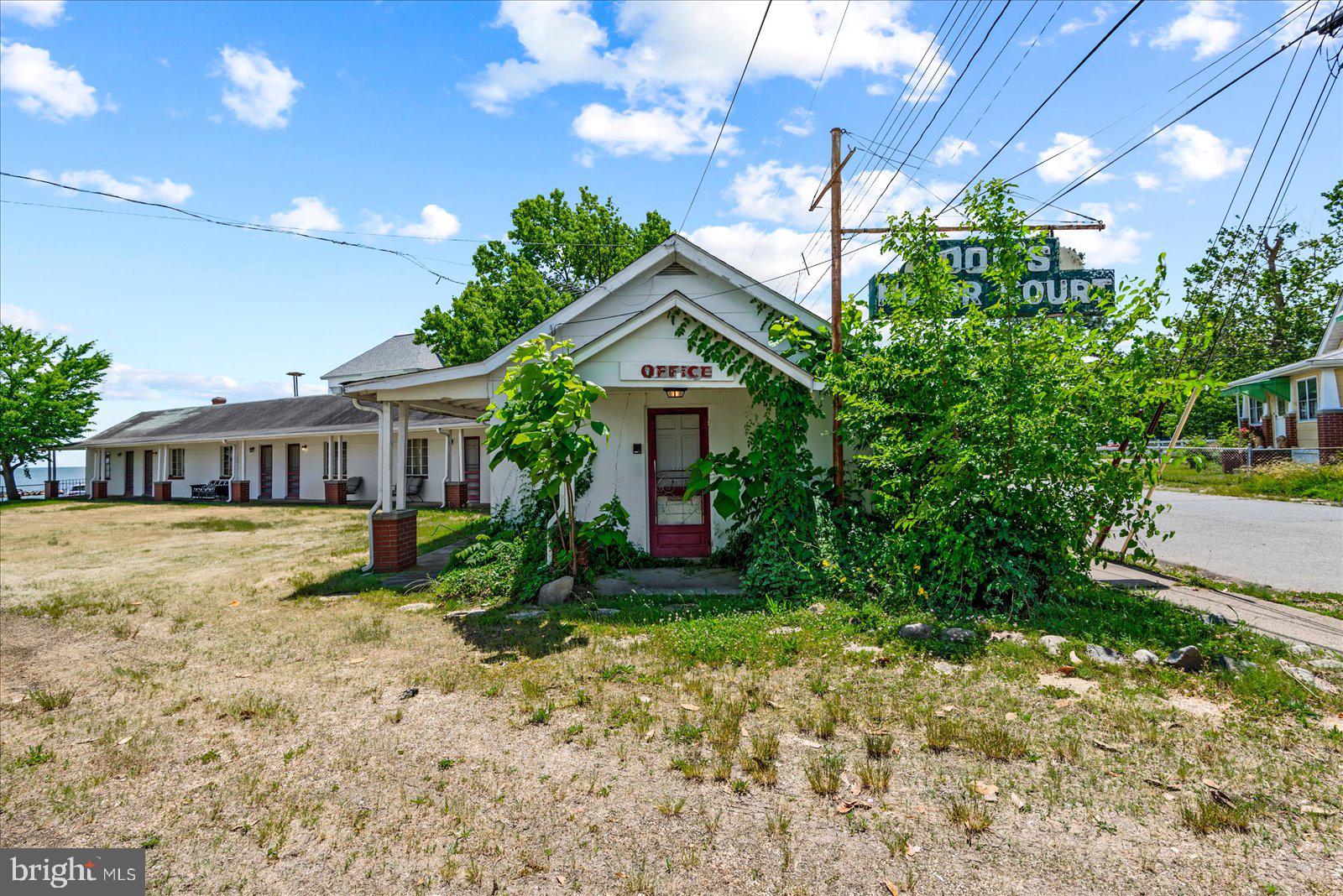 11 IRVING AVENUE N
