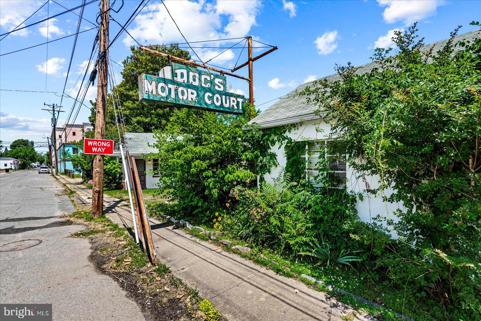 11 IRVING AVENUE N