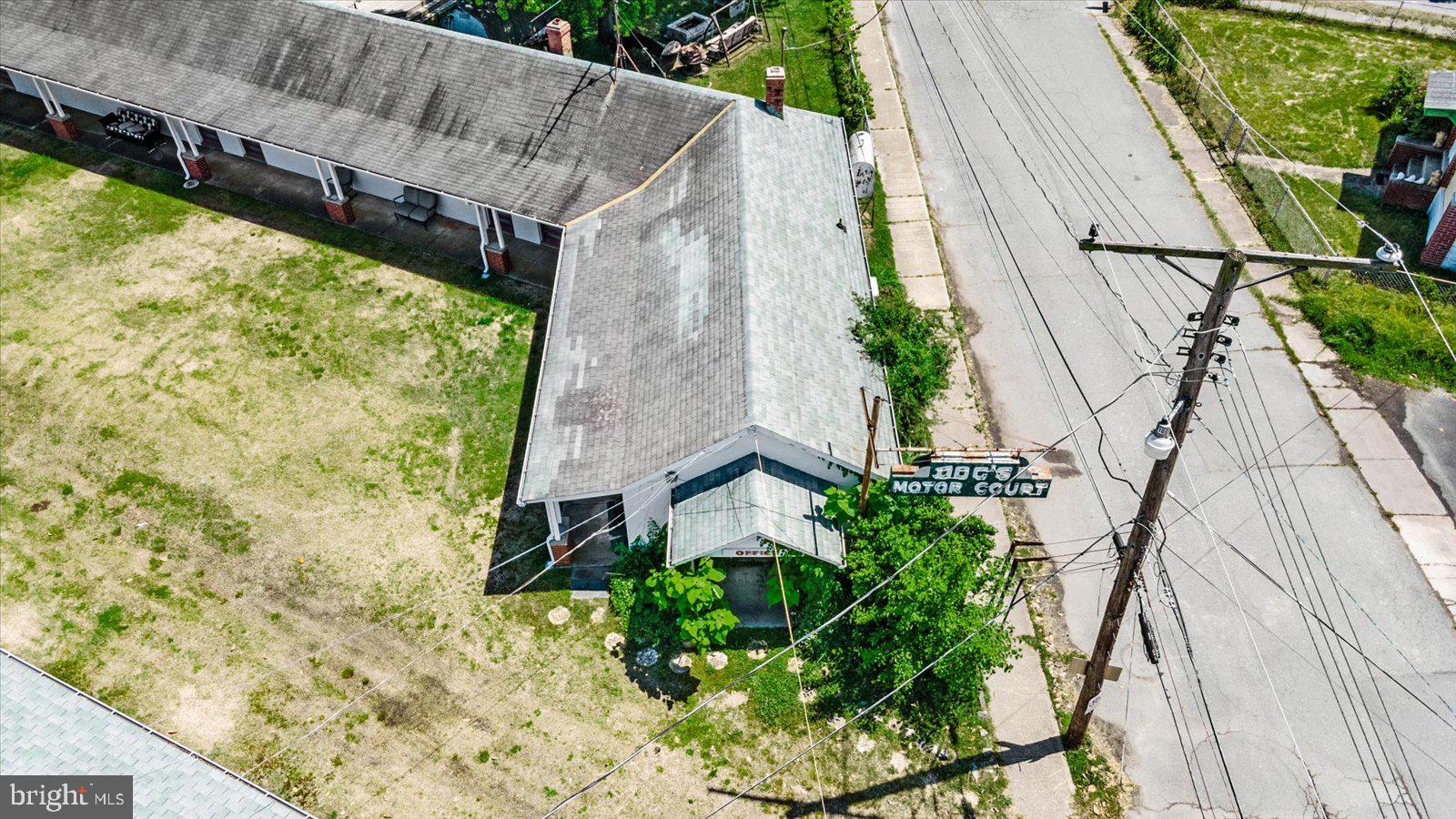 11 IRVING AVENUE N