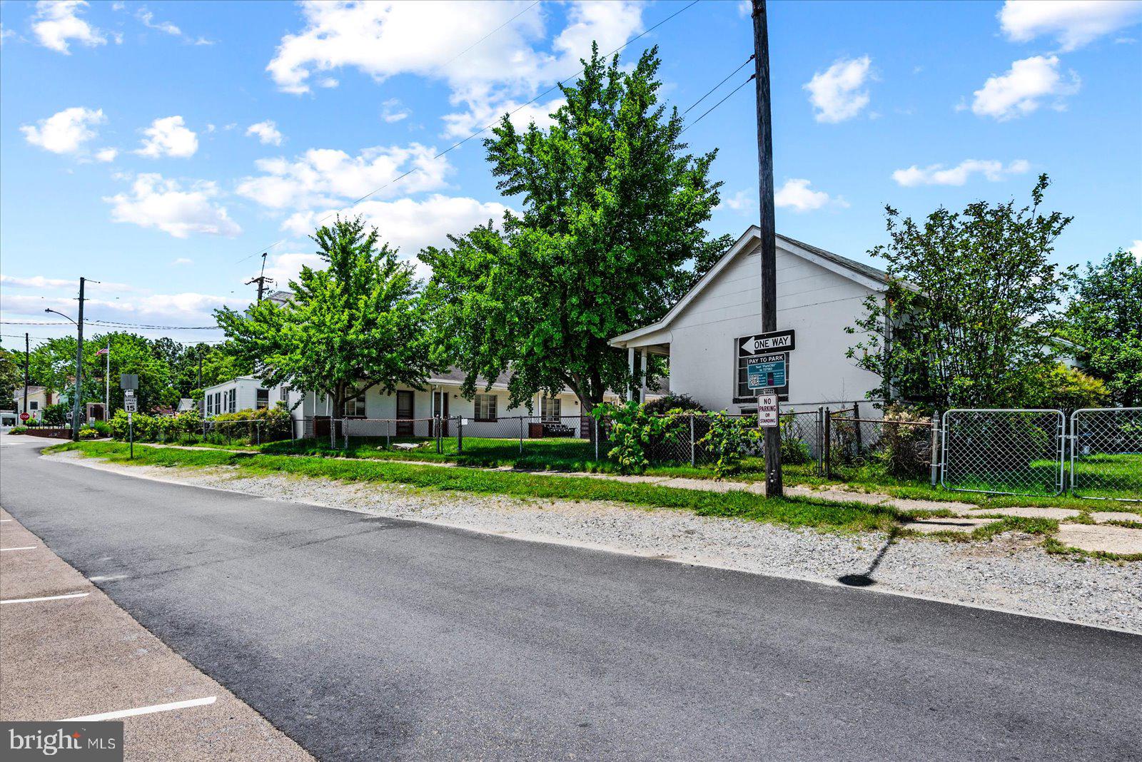 11 IRVING AVENUE N