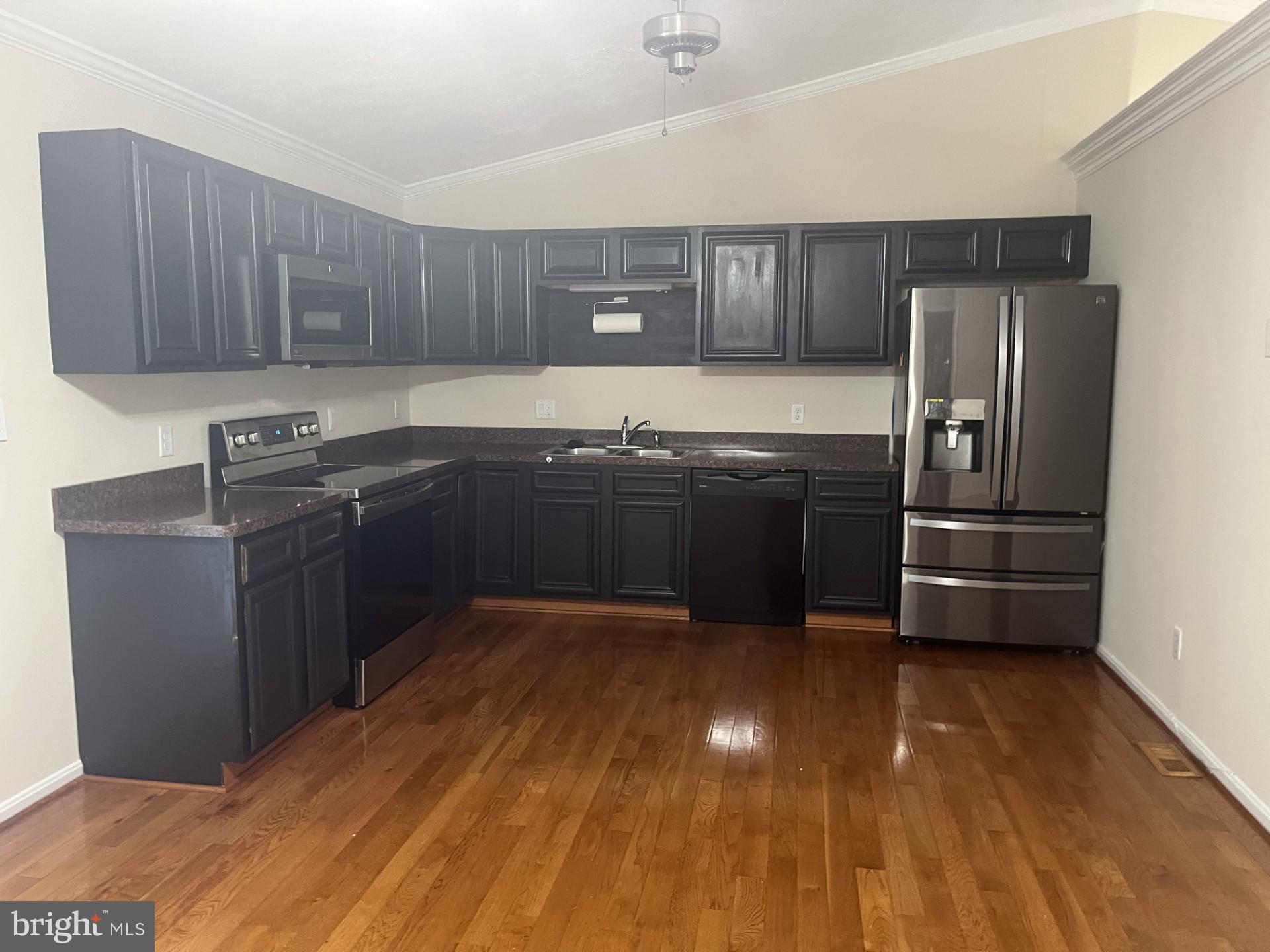 274 HOLLY WAY