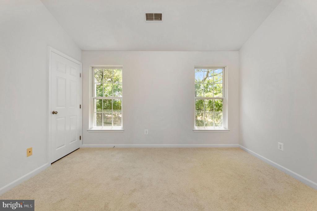 414 MONROE POINT